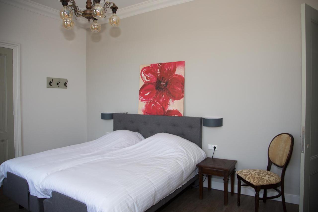 B&B Groepsaccommodatie De Pastorie Lage Mierde Exteriér fotografie